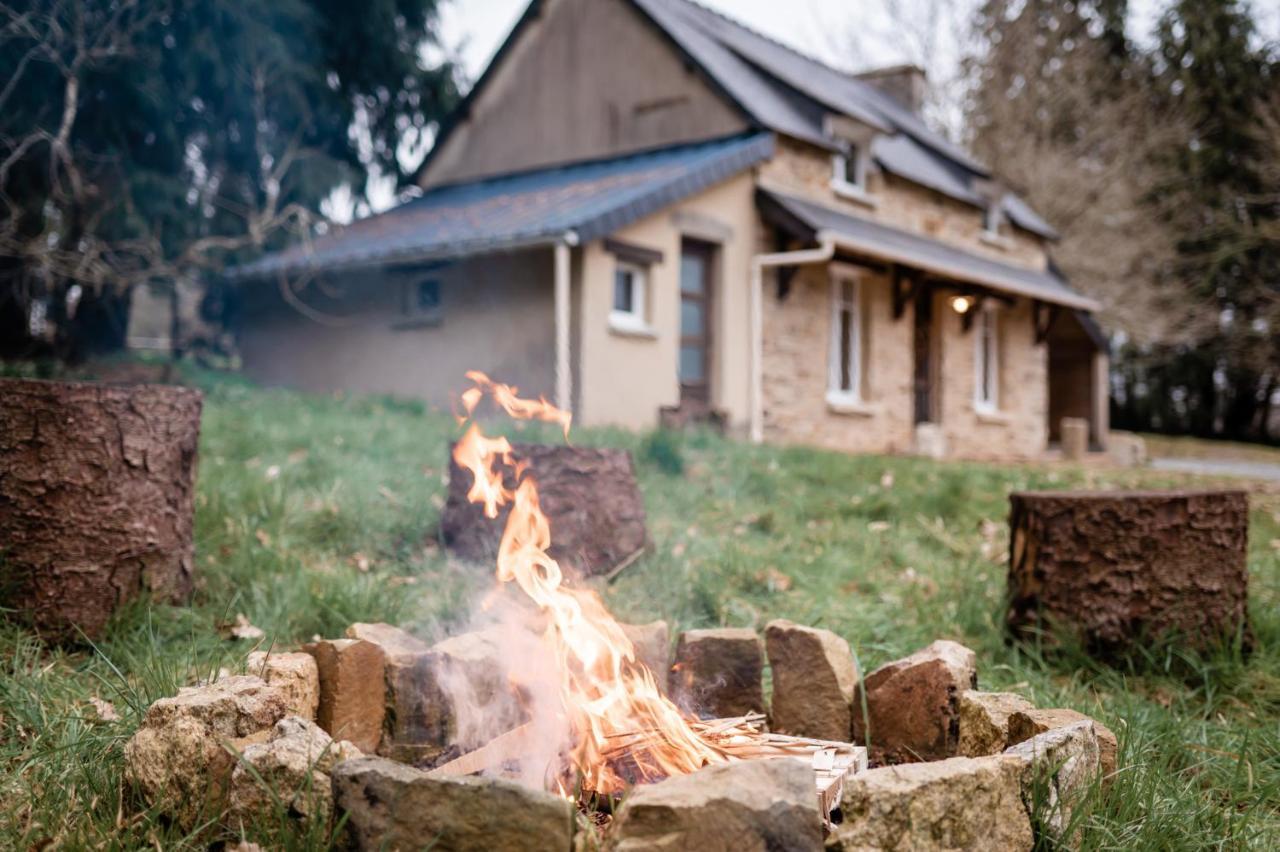 Cottage Breton - Gite De Charme En Centre Finistere Plonévez-du-Faou Exterior photo